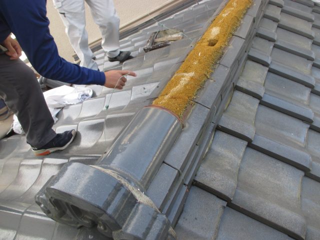 稲美町の雨漏り原因の調査中